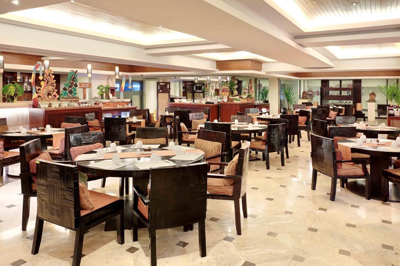 Discovery Kartika Plaza Hotel Kuta Lombok Kültér fotó The restaurant