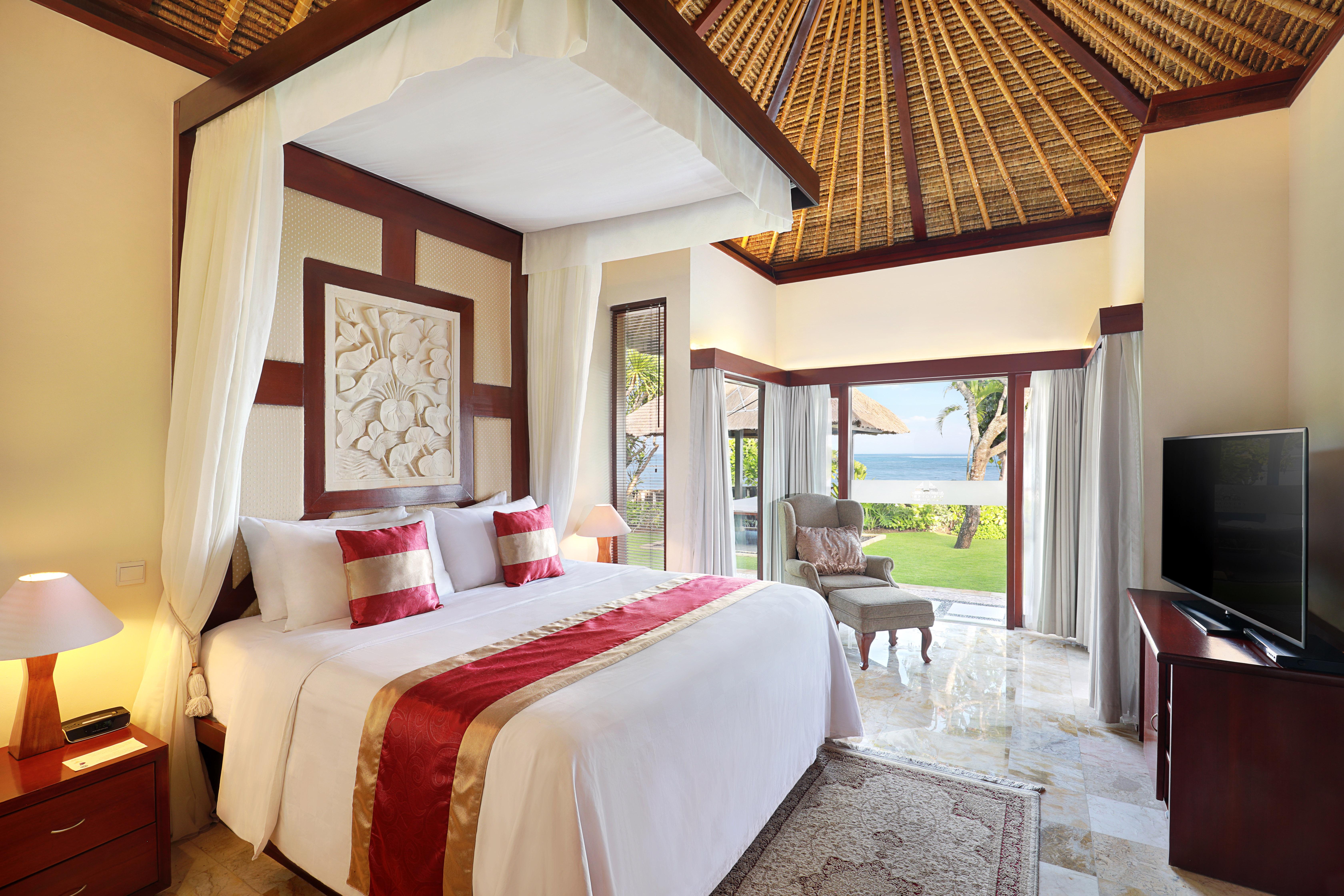 Discovery Kartika Plaza Hotel Kuta Lombok Kültér fotó A bedroom at the Westin Maldives