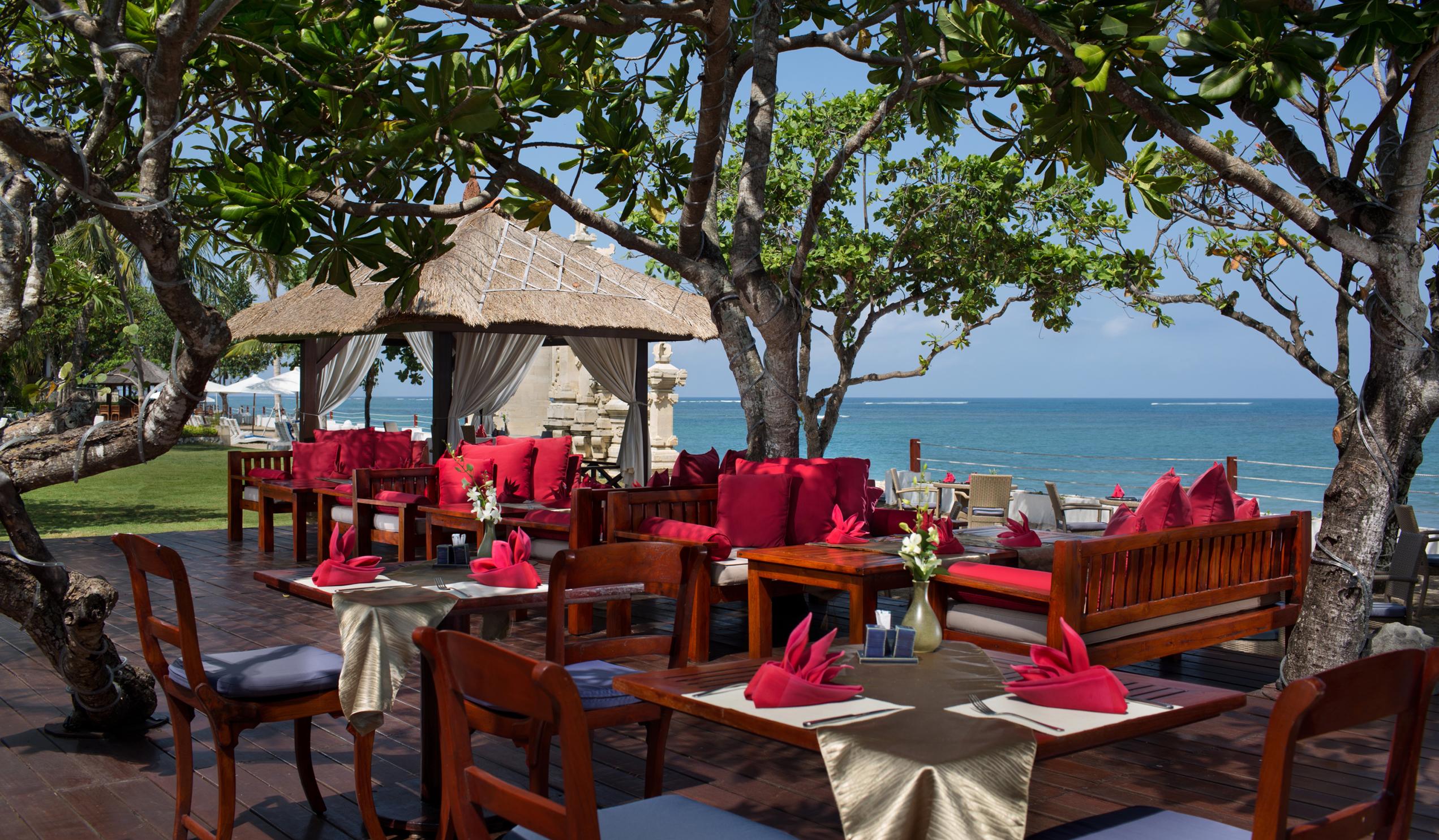 Discovery Kartika Plaza Hotel Kuta Lombok Kültér fotó The Deck